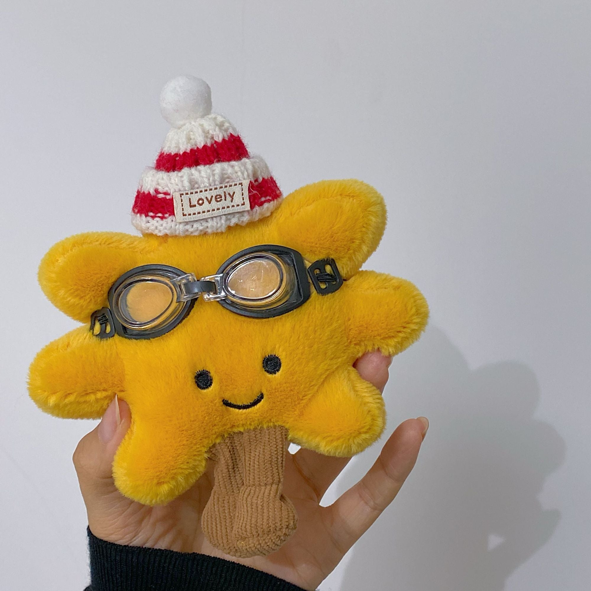 Adorable Sunflower Plush Toy - Cute Backpack Charm for School, Car Keychain, Couple & Student Gift Idea