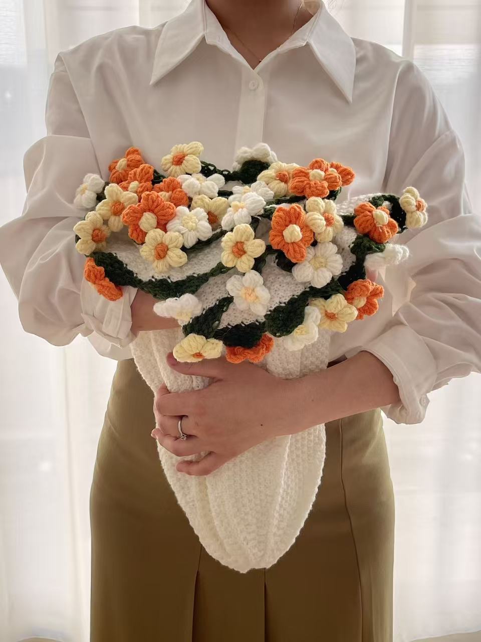 Sunflower Bouquet Blanket - Rustic Floral Throw, Hand-Knitted Puff Flower Blanket, Rose Bouquet Cozy Throw, Unique 3D Floral Design for Family, Friends & Partners.